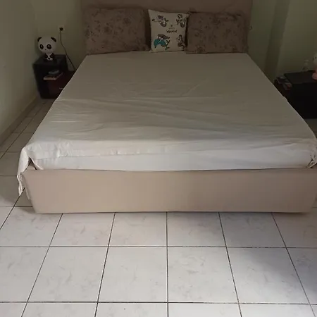 アパート Christos